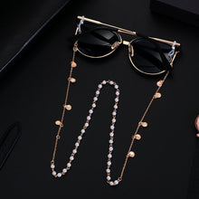 Load image into Gallery viewer, 1PCs Women Fashion Pearls Sunglasses Chains Gold Eyeglasses Chains Sunglasses Holder Necklace Eyewear Retainer Accessories