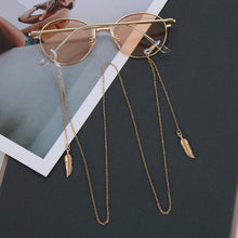 Load image into Gallery viewer, 1PCs Women Fashion Pearls Sunglasses Chains Gold Eyeglasses Chains Sunglasses Holder Necklace Eyewear Retainer Accessories